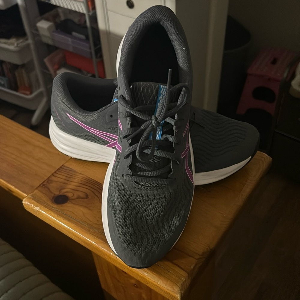 ASICS Women's Patriot 12 Running Shoes - Picture 1 of 8